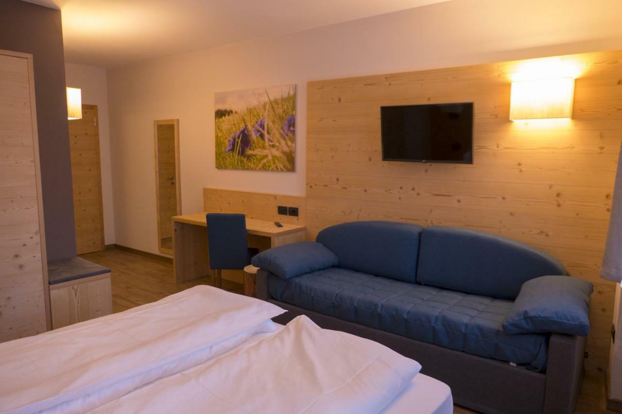 Agritur Piccolo Fiore B&B Taio Esterno foto