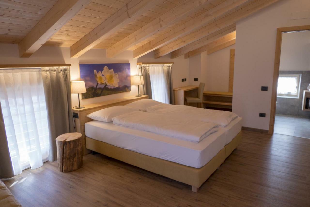 Agritur Piccolo Fiore B&B Taio Esterno foto