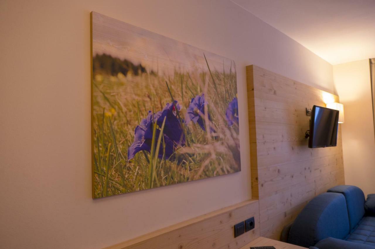 Agritur Piccolo Fiore B&B Taio Esterno foto