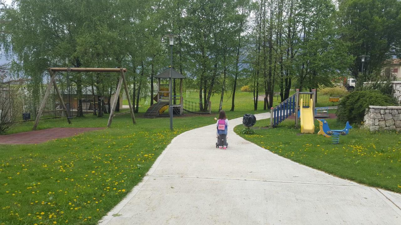 Agritur Piccolo Fiore B&B Taio Esterno foto